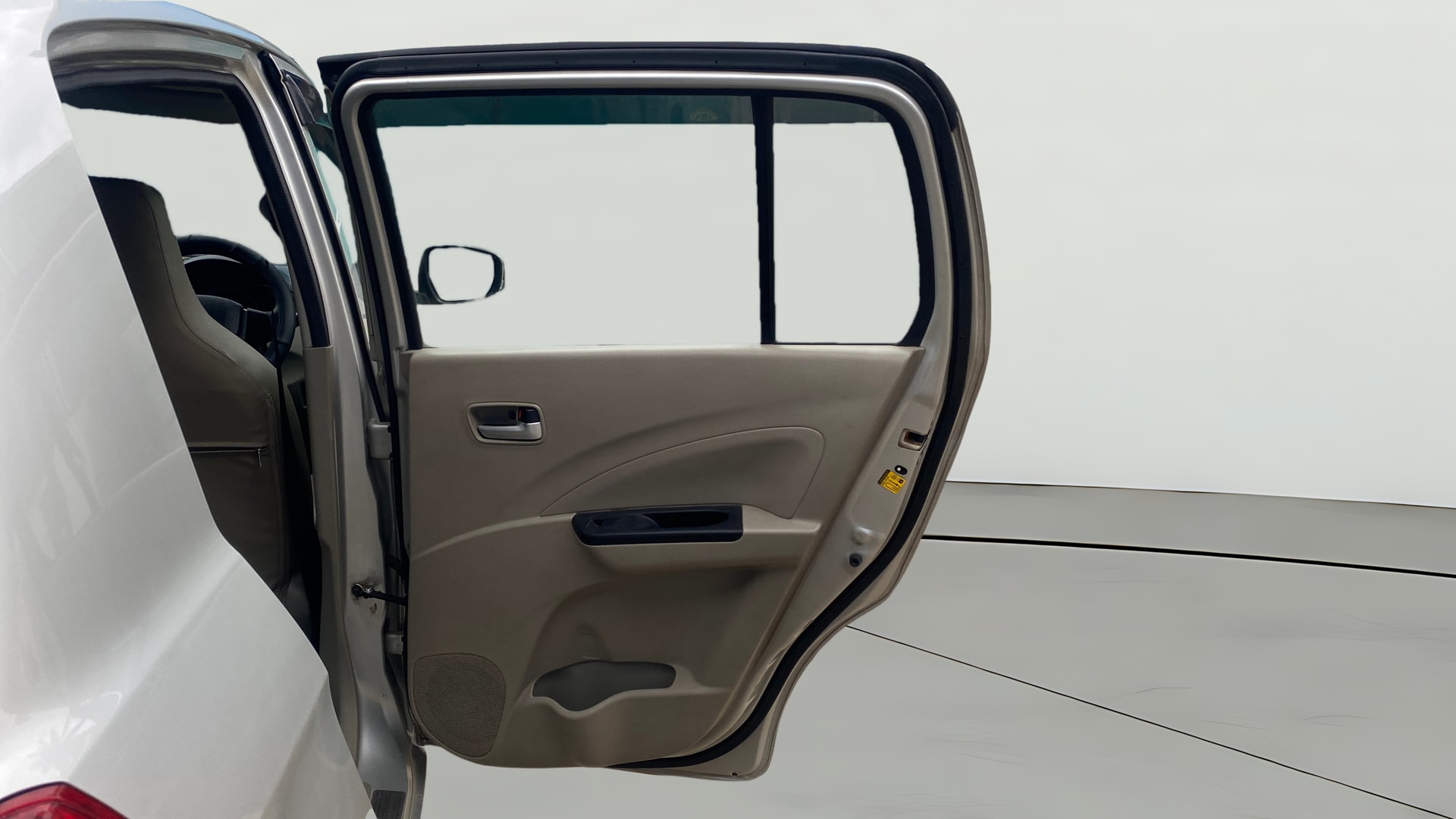 View 2017 Maruti Suzuki 1000 Base Variant Image 7 Used 2017 Maruti Suzuki 1000 Base Variant Image 7