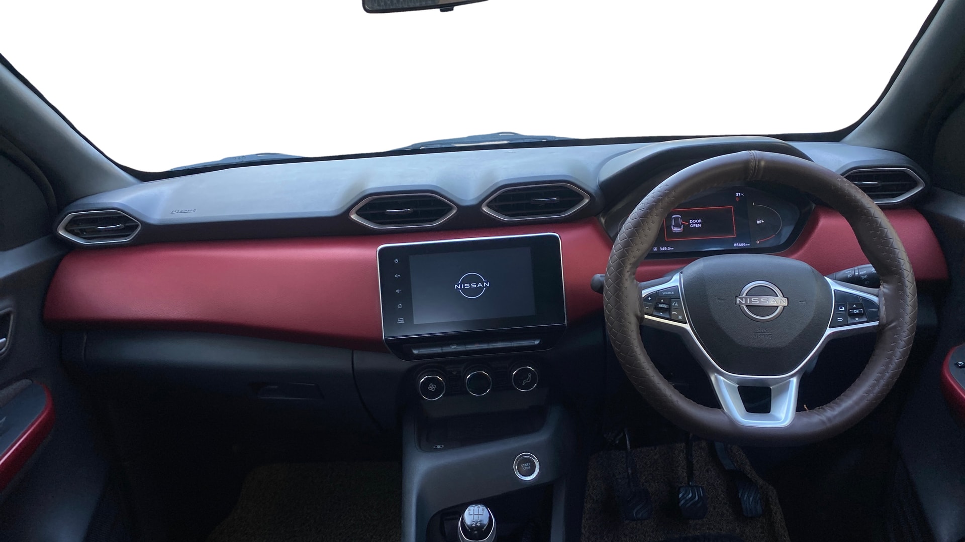 View 2023 Nissan Magnite XV MT Red Edition Image 15 Used 2023 Nissan Magnite XV MT Red Edition Image 15