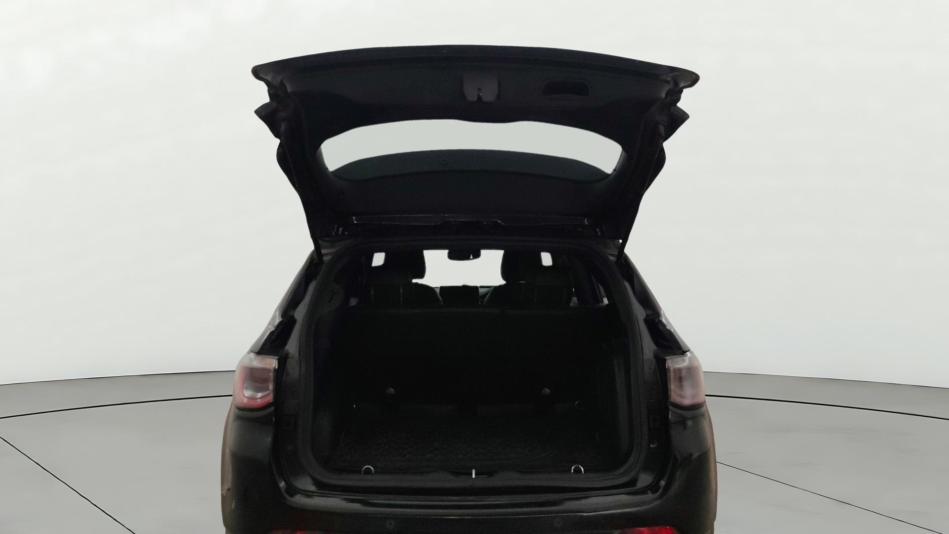 View 2021 Jeep Compass S (O) 1.4 Petrol DDCT Image 17 Used 2021 Jeep Compass S (O) 1.4 Petrol DDCT Image 17