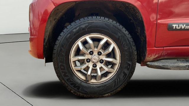 View Mahindra TUV300 Image 28 Used Mahindra TUV300 Image 28