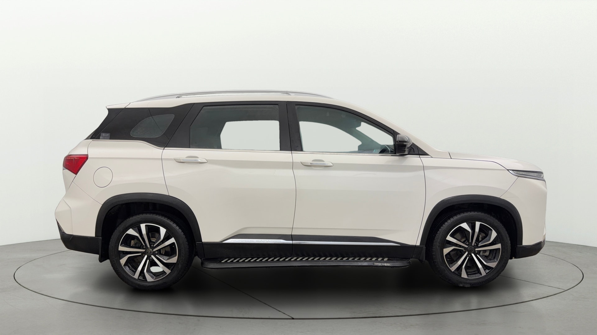 View 2023 MG Hector Plus Sharp Pro 7 Seater CVT Petrol Image 29 Used 2023 MG Hector Plus Sharp Pro 7 Seater CVT Petrol Image 29