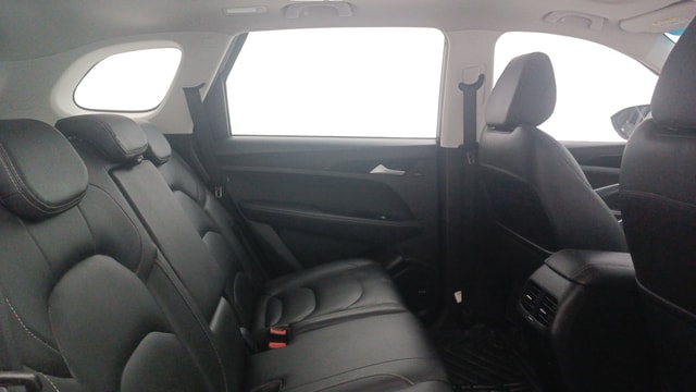 View MG Hector Image 37 Used MG Hector Image 37