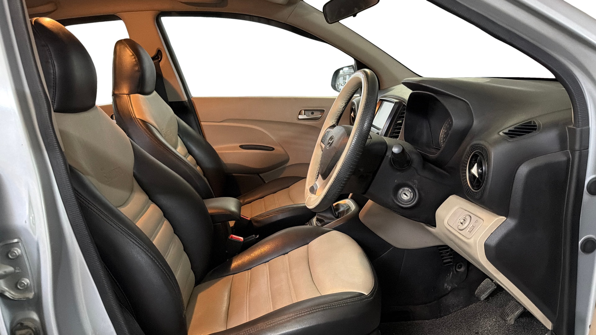 View 2018 Hyundai New Santro D-Lite Petrol Image 17 Used 2018 Hyundai New Santro D-Lite Petrol Image 17