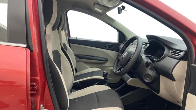 View Renault Triber Image 25 Used Renault Triber Image 25