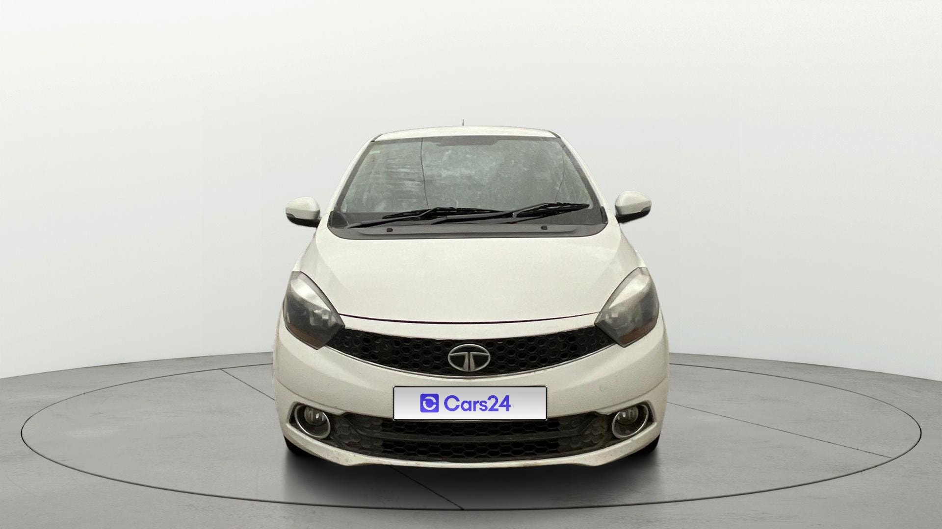 View 2017 Tata Tigor XZ (O) Petrol Image 1 Used 2017 Tata Tigor XZ (O) Petrol Image 1