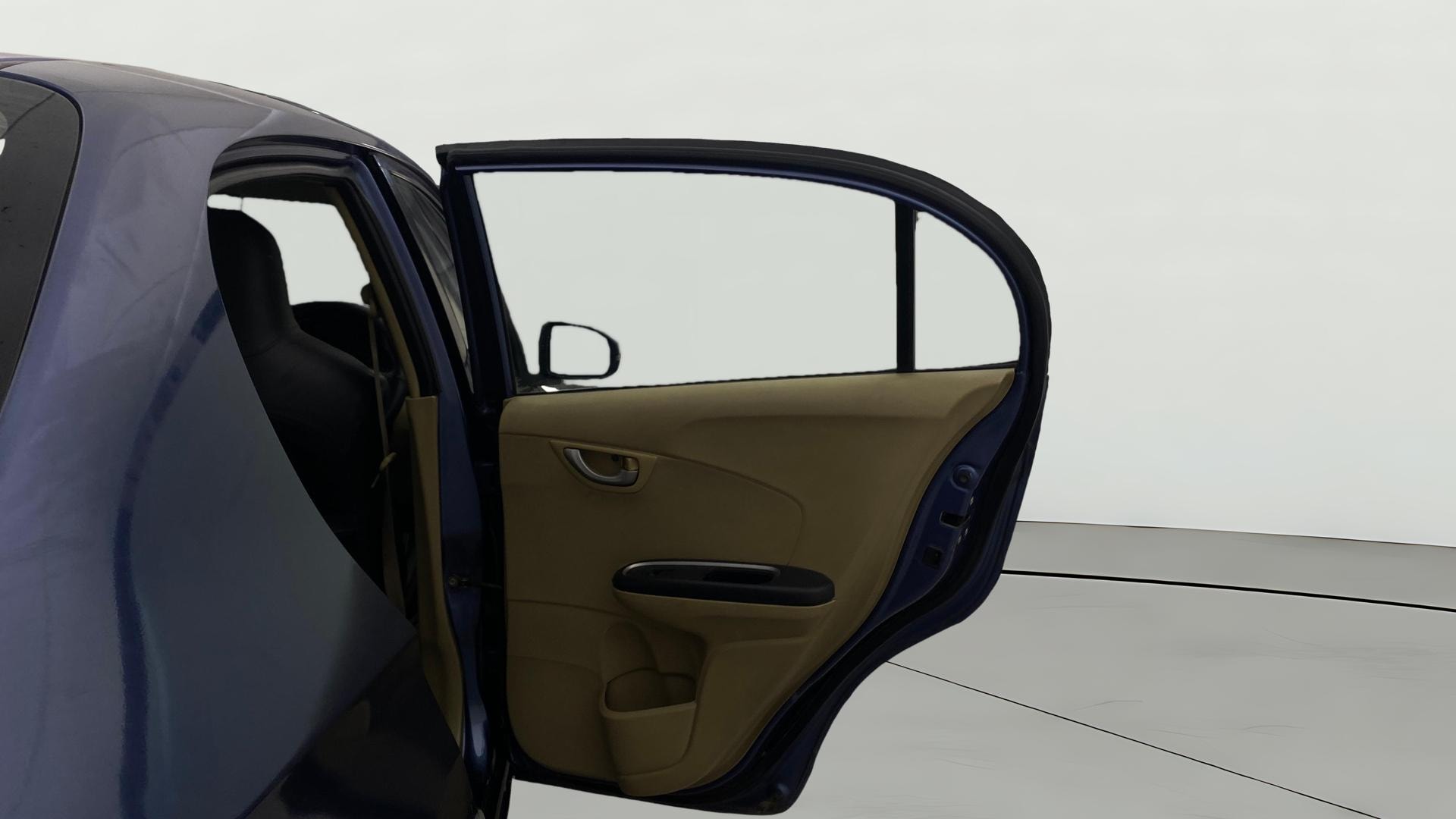 View 2016 Honda Amaze E MT Petrol BS IV Image 7 Used 2016 Honda Amaze E MT Petrol BS IV Image 7