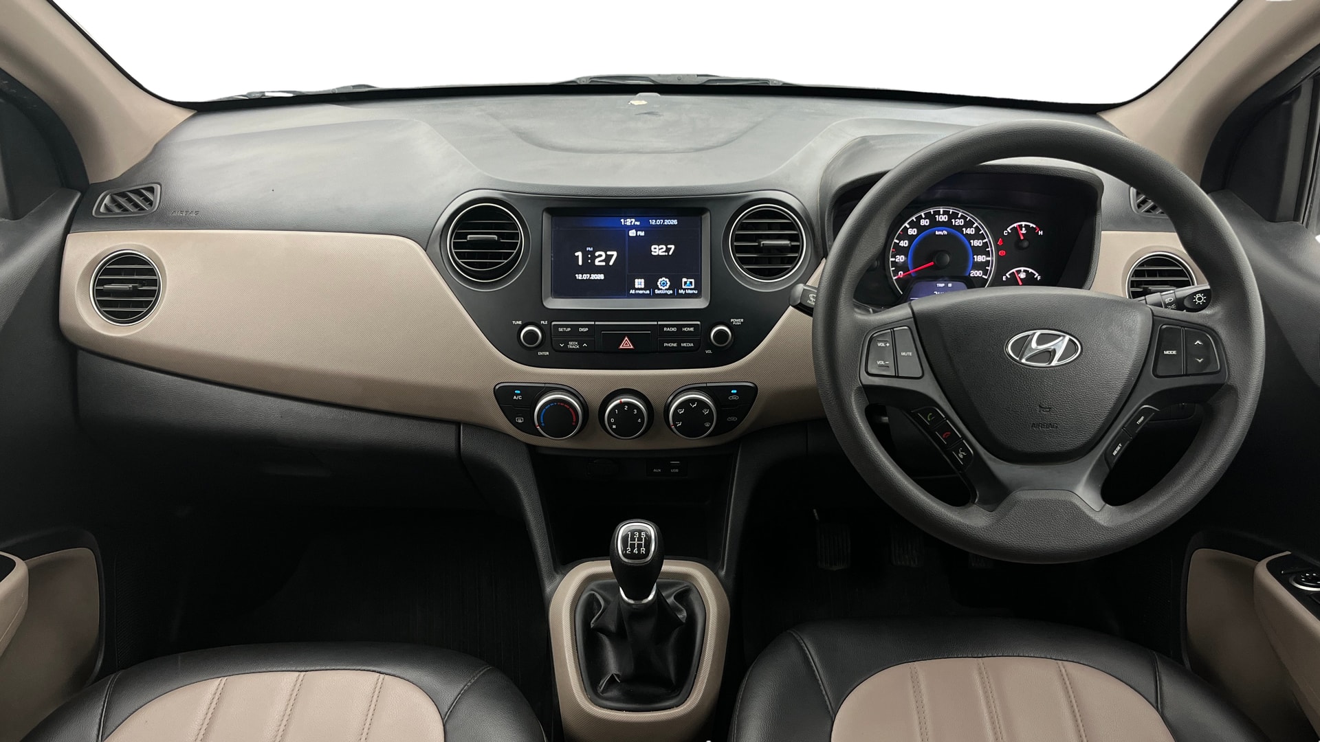 View 2017 Hyundai Grand i10 1.2 Sportz(O) Petrol Image 16 Used 2017 Hyundai Grand i10 1.2 Sportz(O) Petrol Image 16