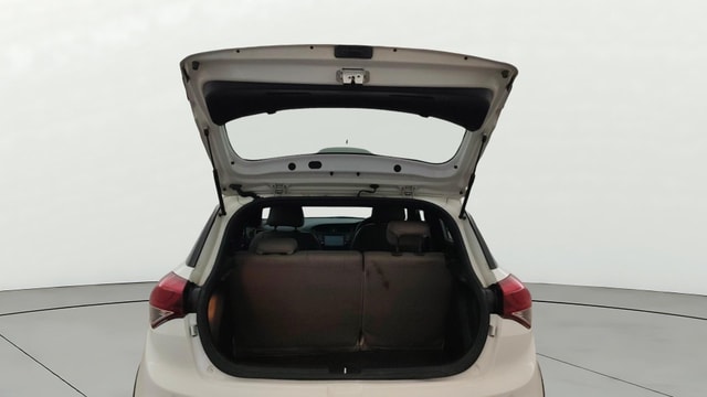 View Hyundai i20 Active Image 16 Used Hyundai i20 Active Image 16
