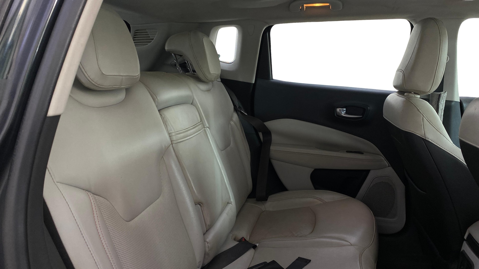 View 2018 Jeep Compass Limited 1.4 Multi AIR Petrol DDCT AT BS IV Image 29 Used 2018 Jeep Compass Limited 1.4 Multi AIR Petrol DDCT AT BS IV Image 29
