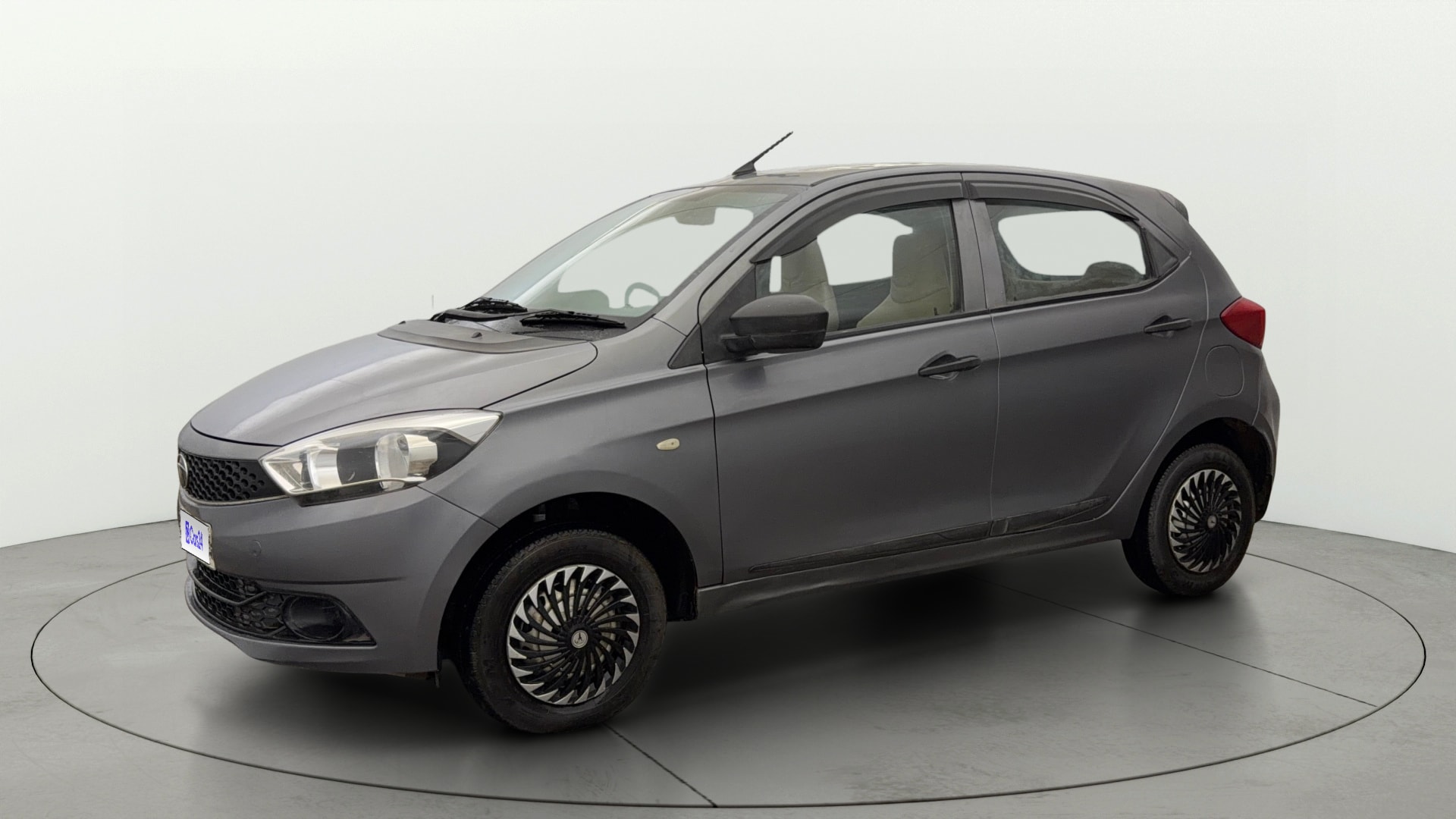 View 2018 Tata Tiago Revotorq XB Image 34 Used 2018 Tata Tiago Revotorq XB Image 34