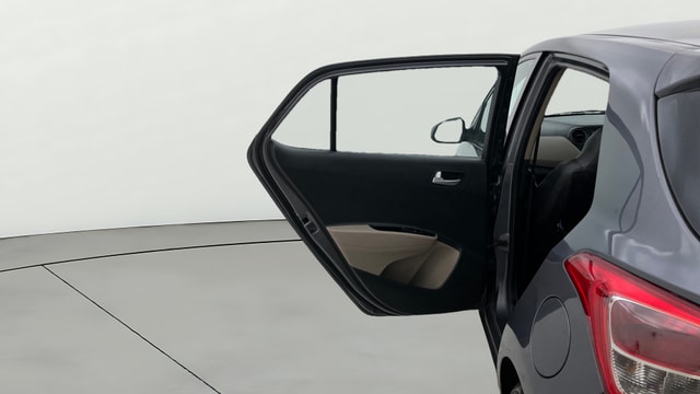 View Hyundai Grand i10 Image 23 Used Hyundai Grand i10 Image 23
