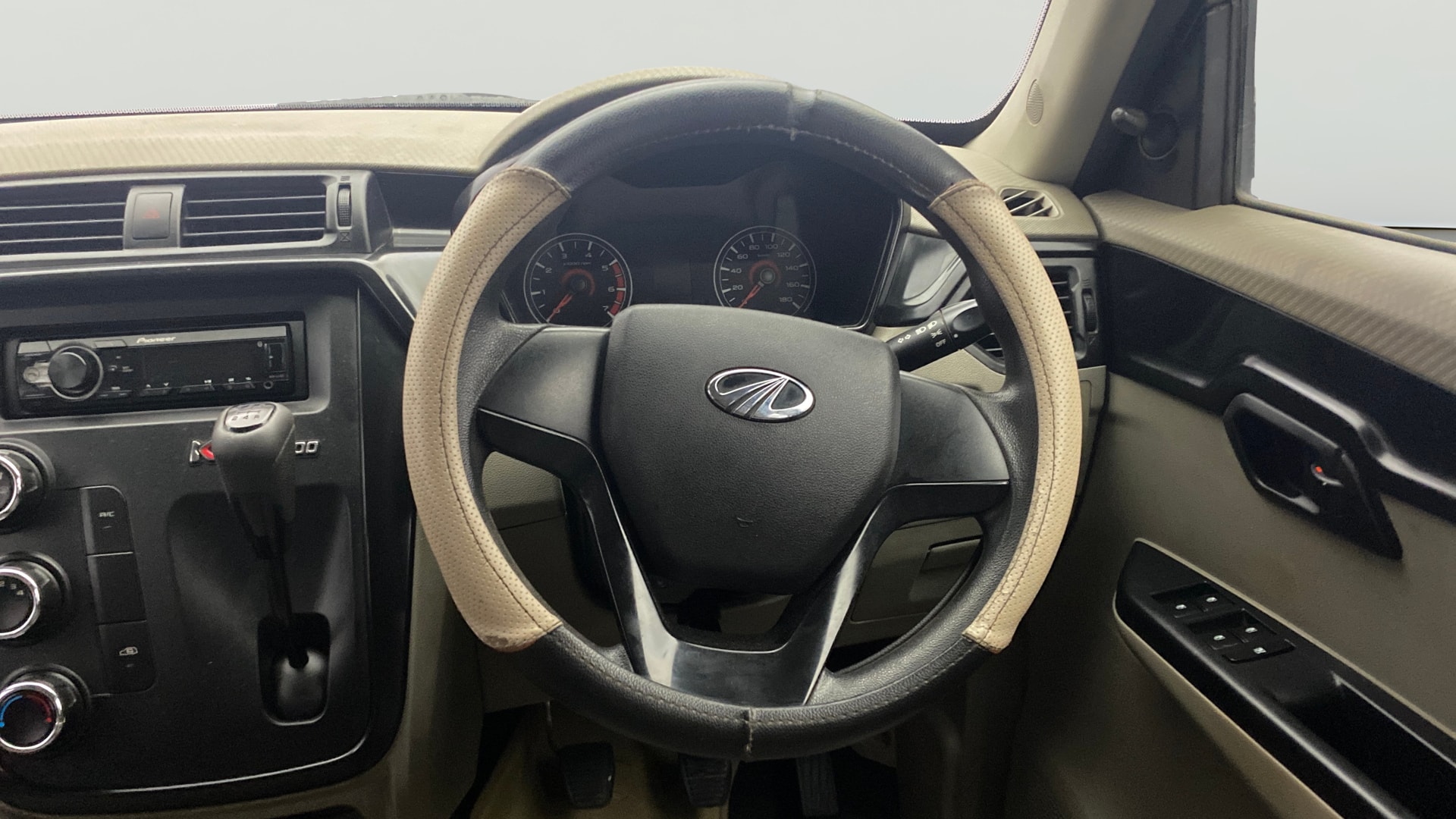 View 2016 Mahindra KUV100 K4 Plus Petrol 6 Seater BS IV Image 20 Used 2016 Mahindra KUV100 K4 Plus Petrol 6 Seater BS IV Image 20