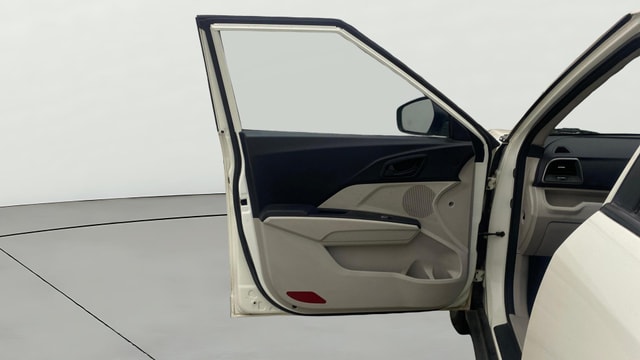 View Mahindra XUV300 Image 35 Used Mahindra XUV300 Image 35