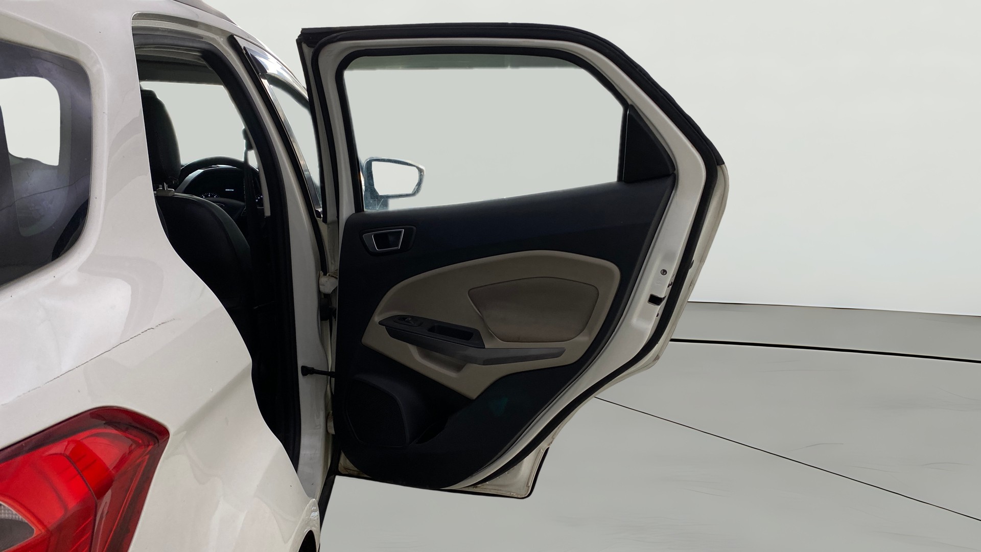 View 2020 Ford EcoSport 1.5 TDCi Diesel Ambiente BS IV Image 7 Used 2020 Ford EcoSport 1.5 TDCi Diesel Ambiente BS IV Image 7