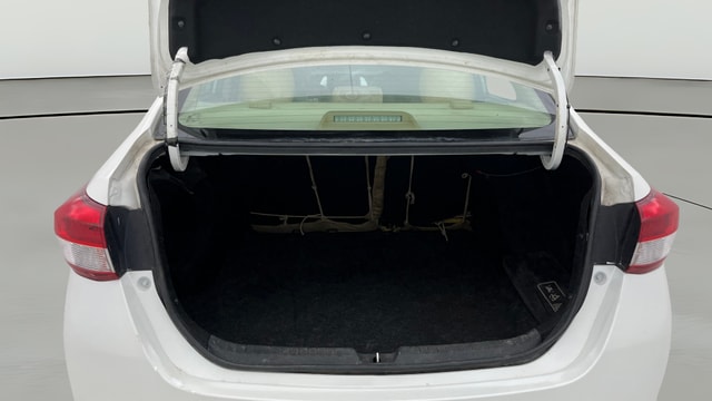 View Toyota Yaris Image 39 Used Toyota Yaris Image 39