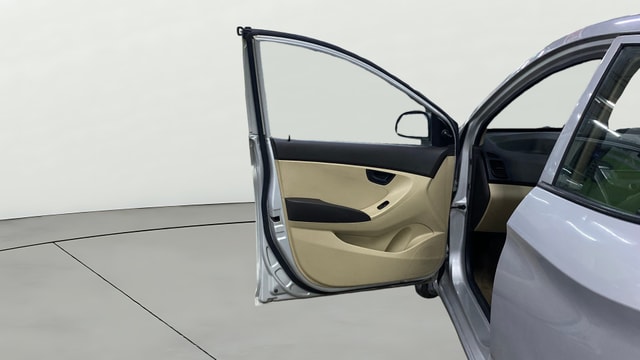 View Hyundai EON Image 35 Used Hyundai EON Image 35