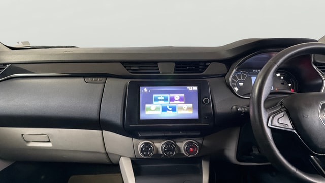 View Renault Triber Image 18 Used Renault Triber Image 18