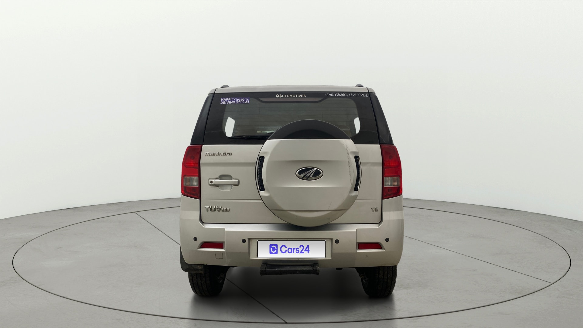 View 2017 Mahindra TUV300 T8 Image 39 Used 2017 Mahindra TUV300 T8 Image 39