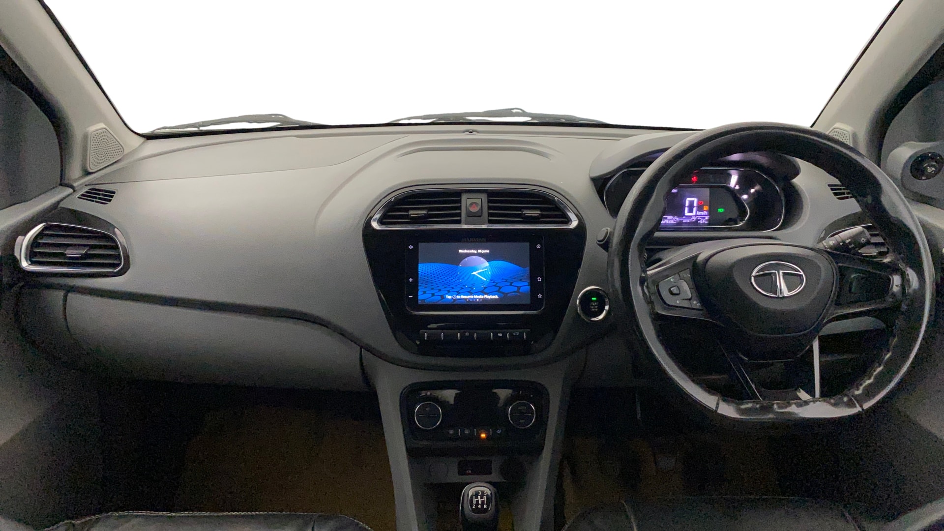 View 2021 Tata Tigor XE Diesel Image 15 Used 2021 Tata Tigor XE Diesel Image 15