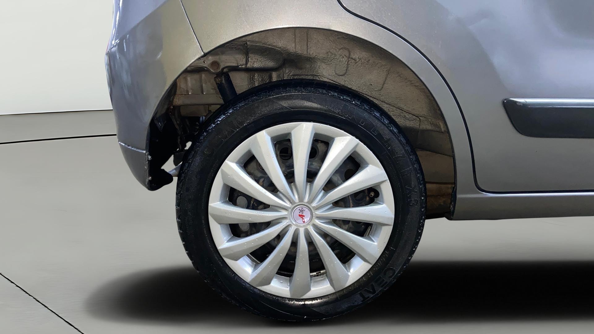 View 2014 Maruti Suzuki 1000 Base Variant Image 23 Used 2014 Maruti Suzuki 1000 Base Variant Image 23