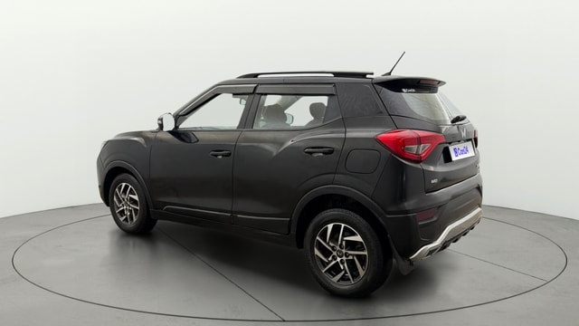 View Mahindra XUV300 Image 2 Used Mahindra XUV300 Image 2