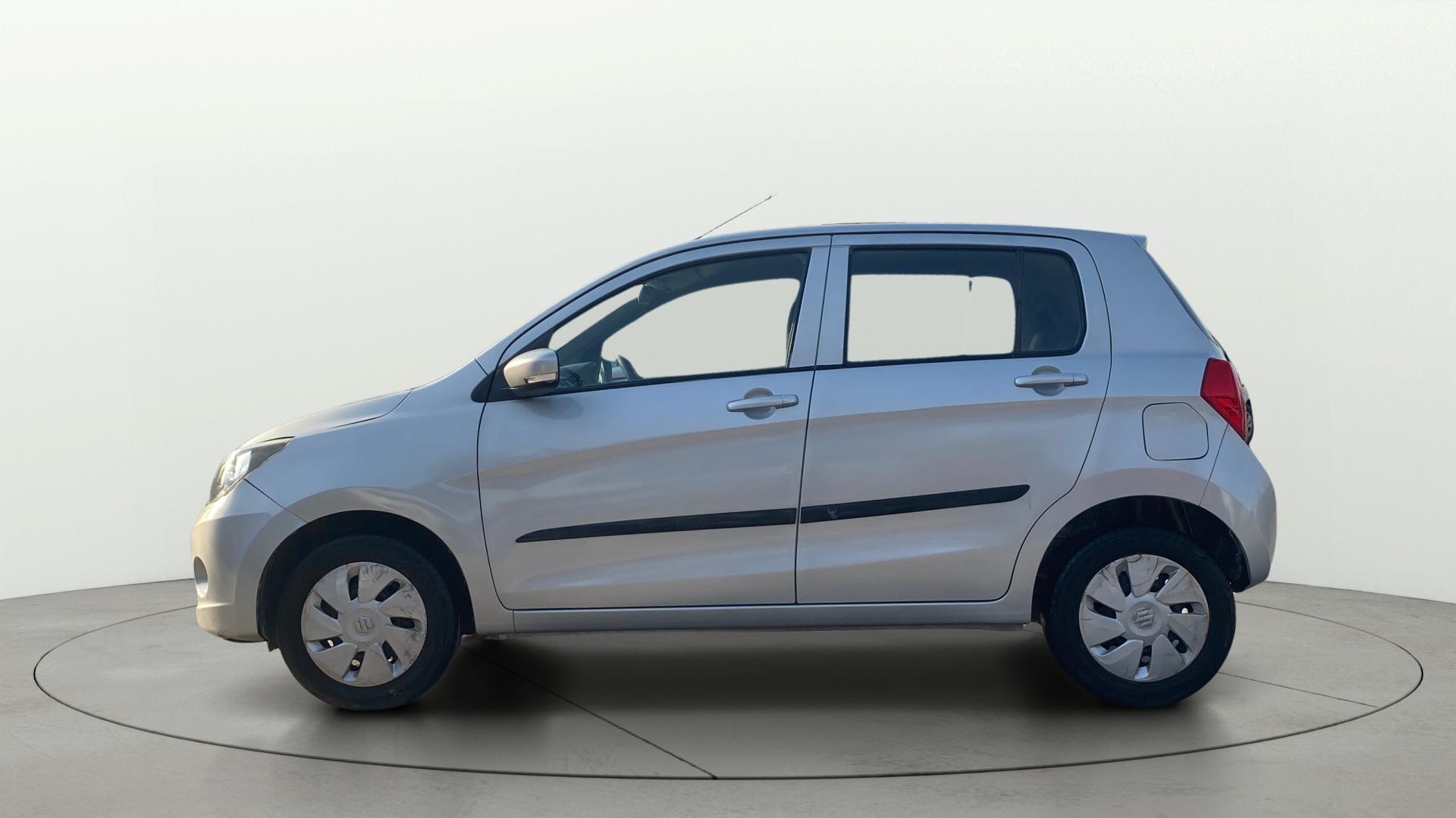 View 2015 Maruti Suzuki 1000 Base Variant Image 5 Used 2015 Maruti Suzuki 1000 Base Variant Image 5