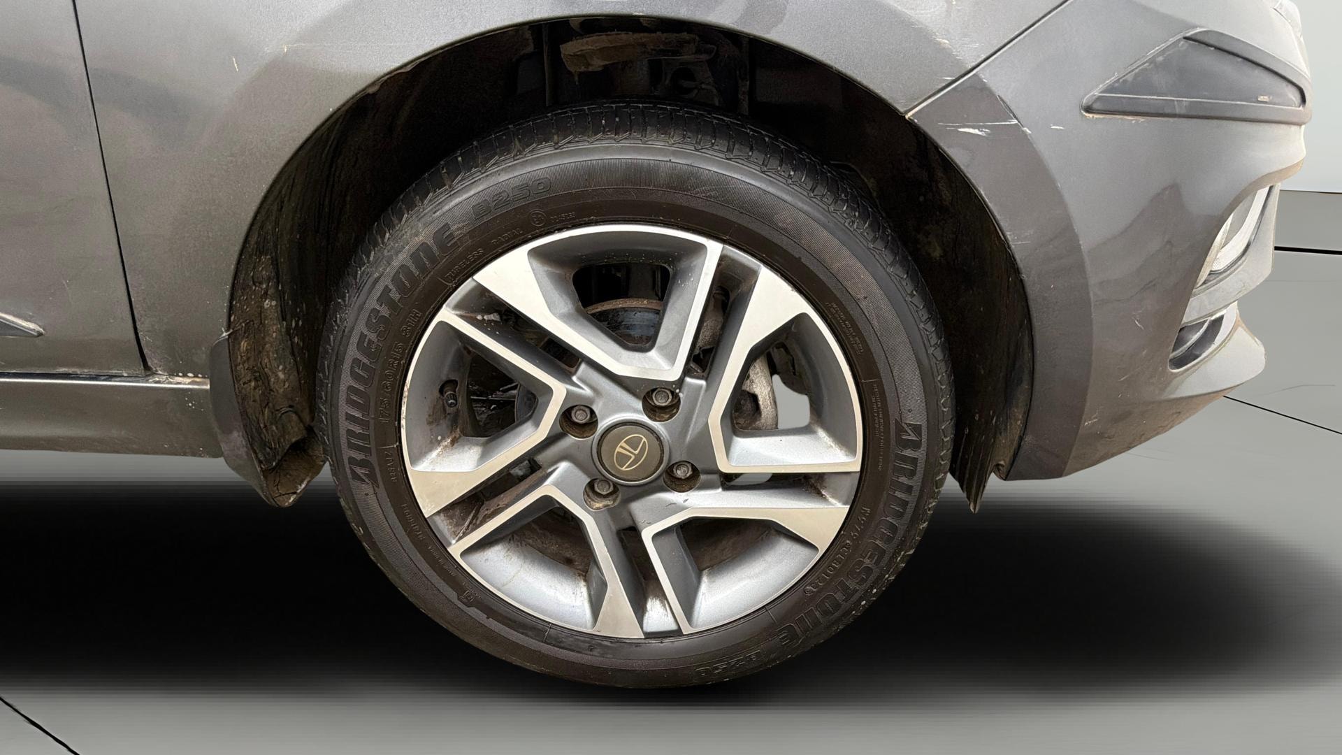 View 2023 Tata Tigor XE Diesel Image 41 Used 2023 Tata Tigor XE Diesel Image 41
