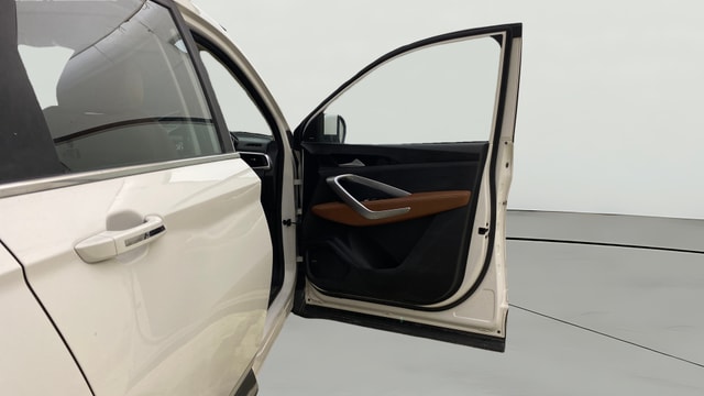 View MG Hector Plus Image 49 Used MG Hector Plus Image 49