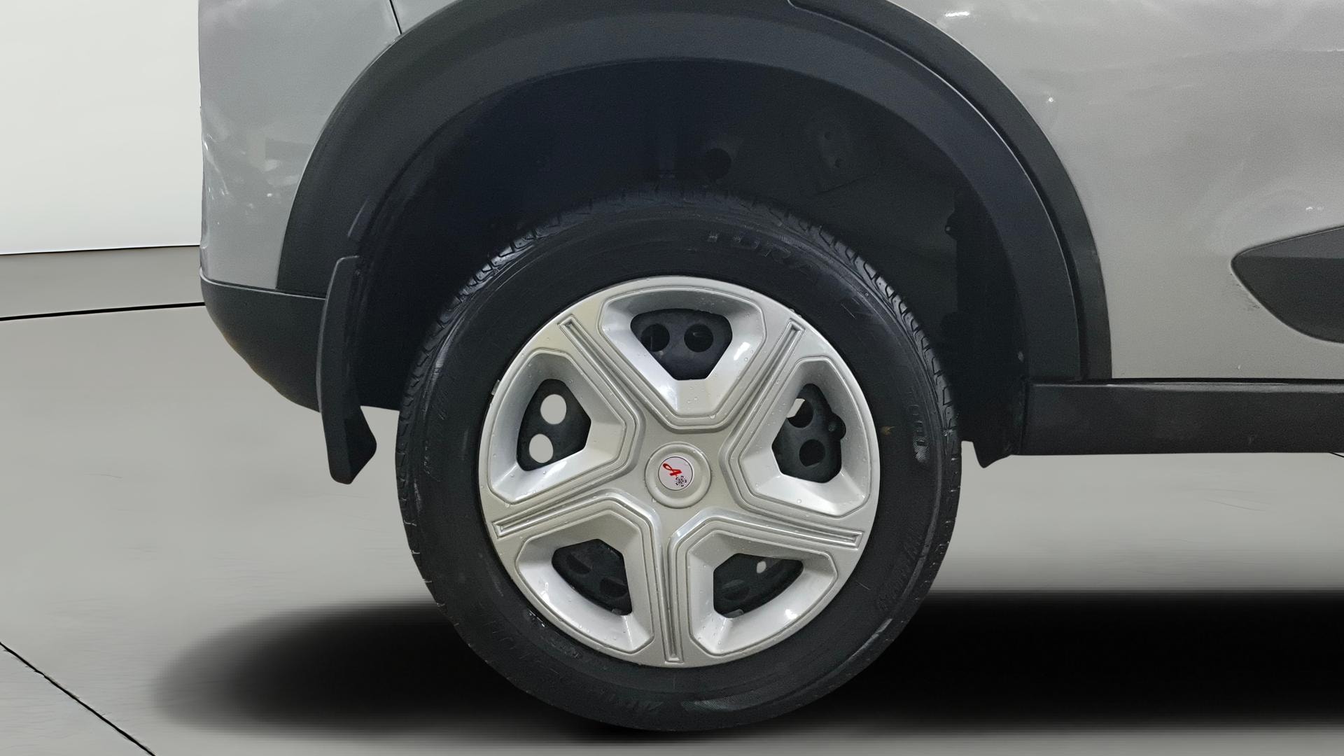 View 2024 Tata Nexon Revotron XE Image 23 Used 2024 Tata Nexon Revotron XE Image 23