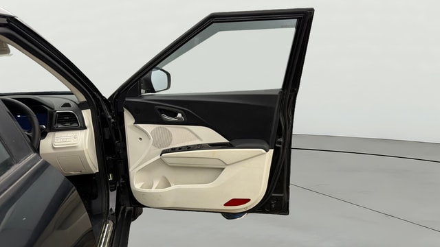 View Mahindra XUV 3XO Image 46 Used Mahindra XUV 3XO Image 46