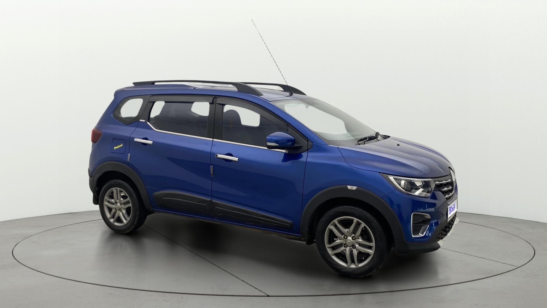 View 2020 Renault Triber RXZ Image 38 Used 2020 Renault Triber RXZ Image 38