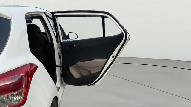 View Hyundai Grand i10 Image 6 Used Hyundai Grand i10 Image 6