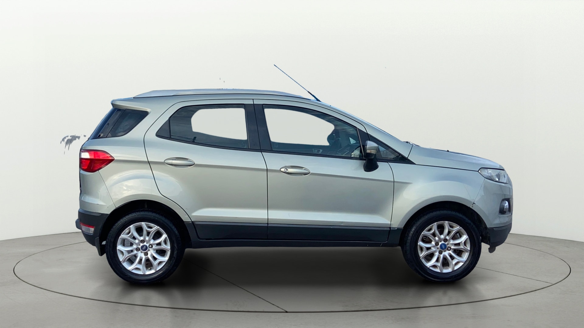 View 2015 Ford EcoSport 1.5 TDCi Diesel Ambiente BS IV Image 8 Used 2015 Ford EcoSport 1.5 TDCi Diesel Ambiente BS IV Image 8