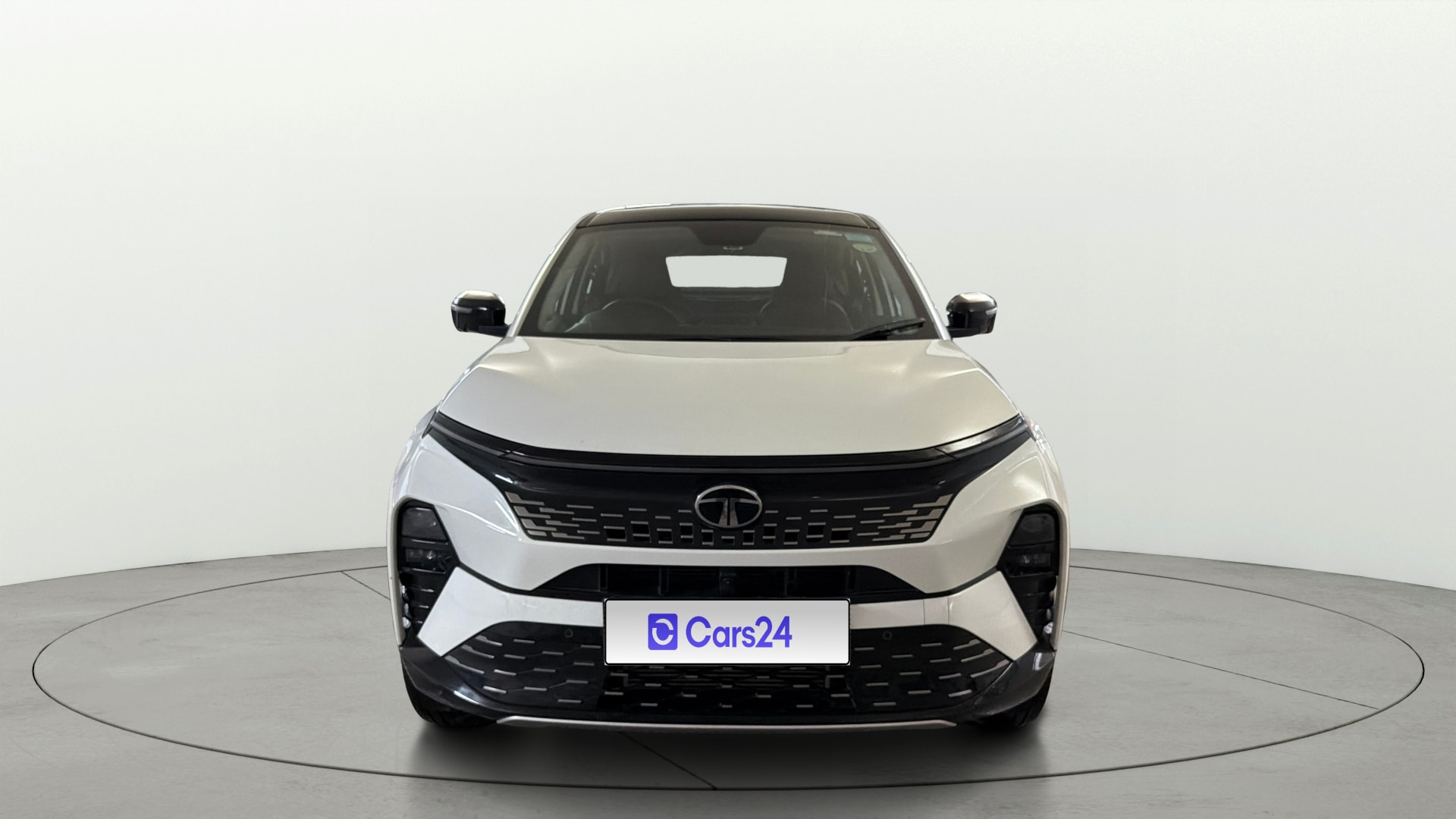 View 2025 Tata Curvv Smart 1.2 Revotron Petrol 6MT Image 1 Used 2025 Tata Curvv Smart 1.2 Revotron Petrol 6MT Image 1