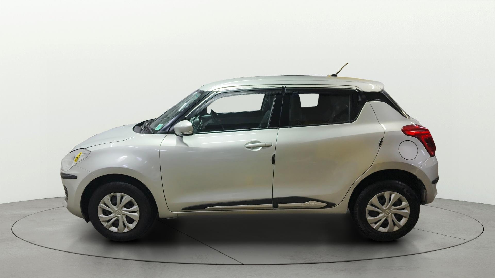 View 2022 Maruti Suzuki 1000 Base Variant Image 5 Used 2022 Maruti Suzuki 1000 Base Variant Image 5