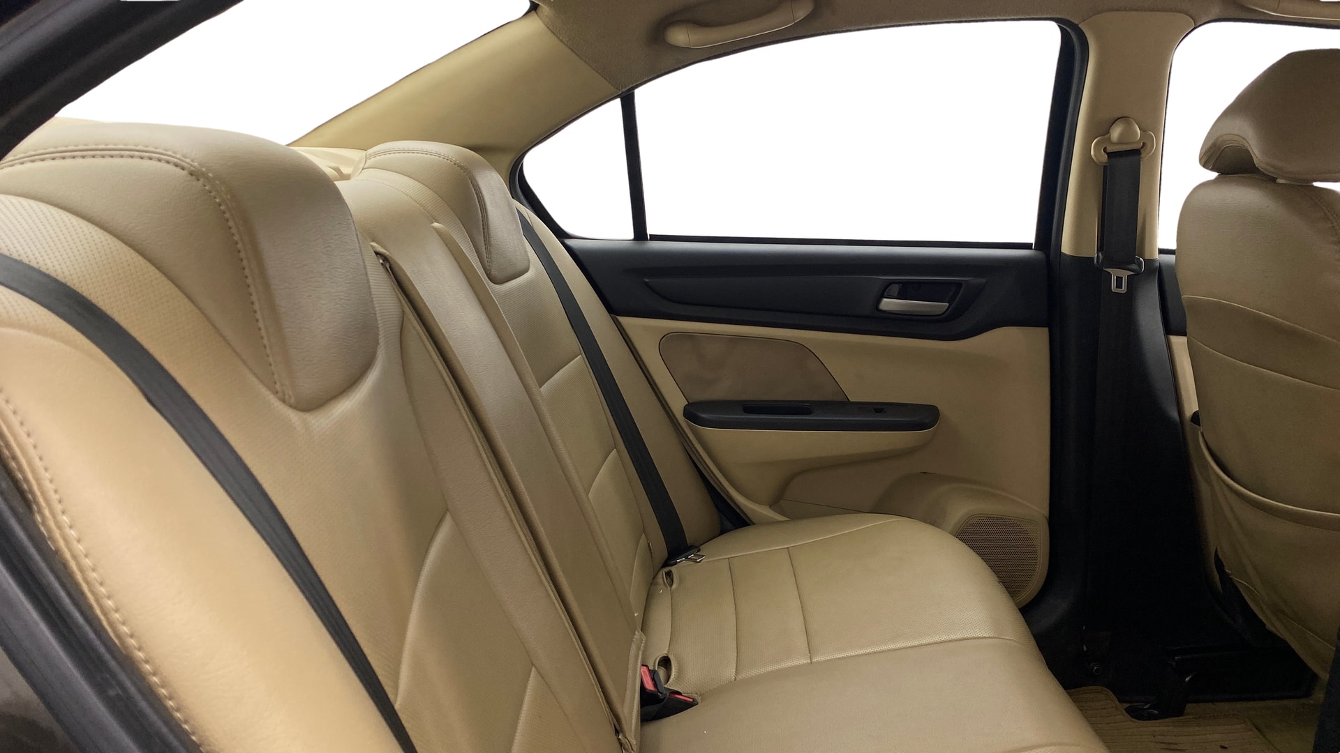 View 2018 Honda Amaze E MT Petrol BS IV Image 30 Used 2018 Honda Amaze E MT Petrol BS IV Image 30