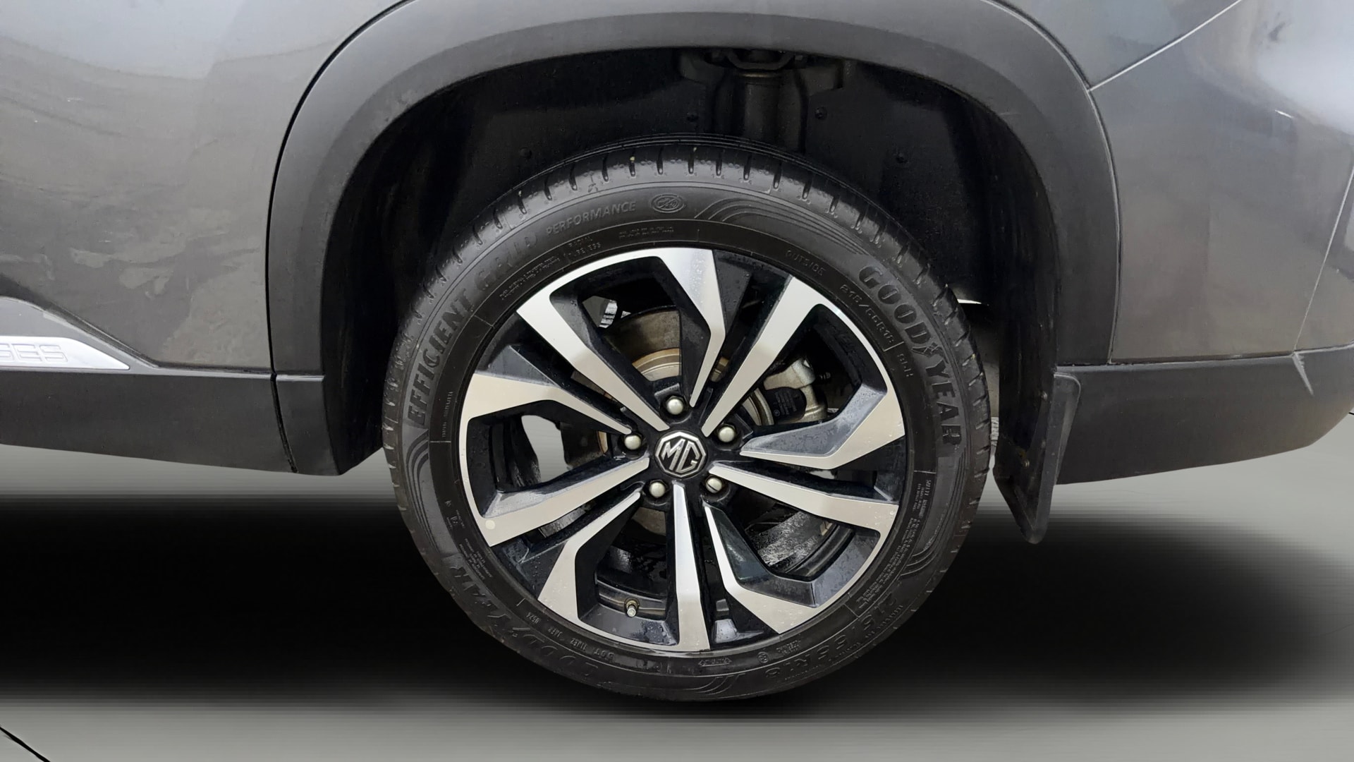 View 2024 MG Hector Plus Savvy Pro 7 Seater CVT Petrol Image 8 Used 2024 MG Hector Plus Savvy Pro 7 Seater CVT Petrol Image 8
