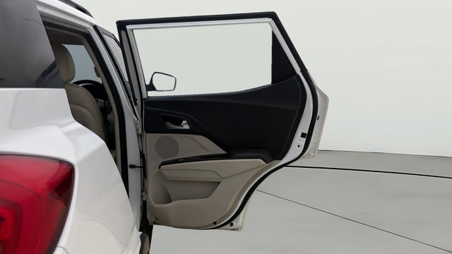 View Mahindra XUV300 Image 6 Used Mahindra XUV300 Image 6