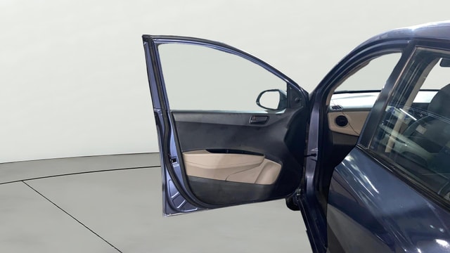 View Hyundai Xcent Image 30 Used Hyundai Xcent Image 30