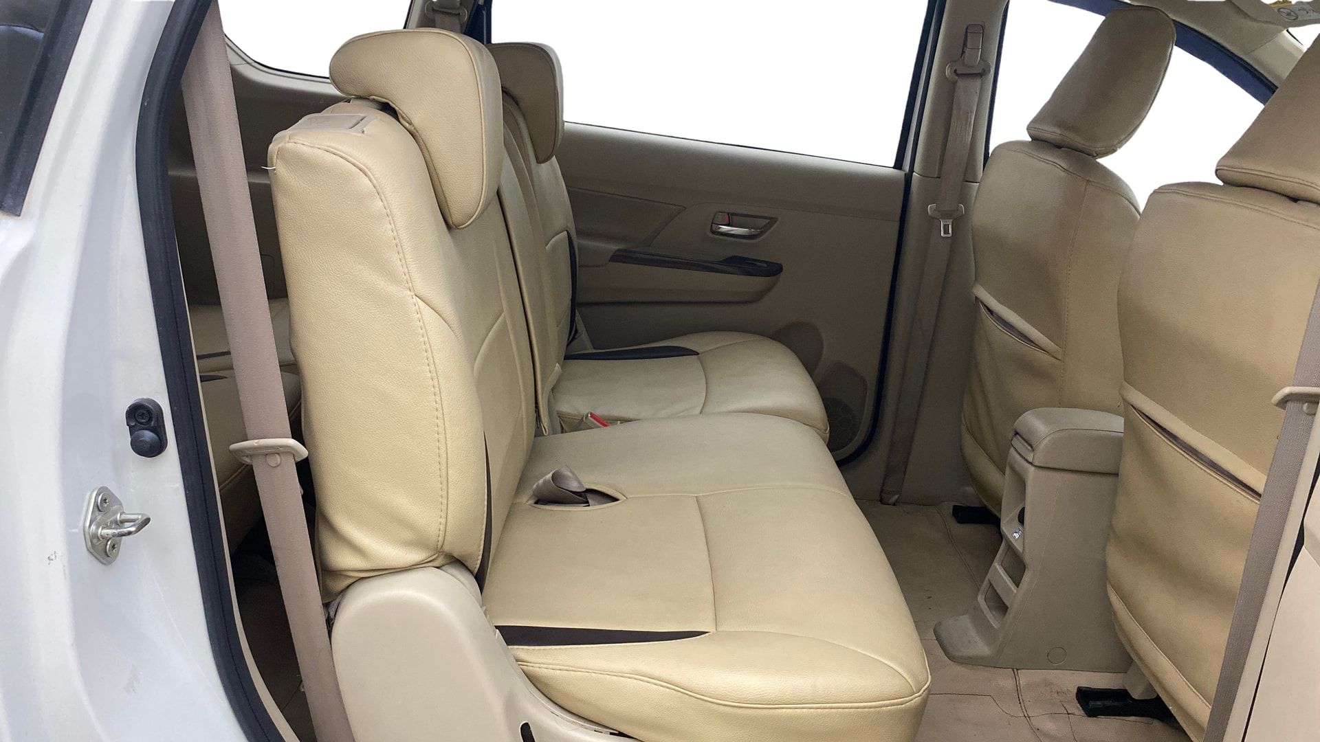 View 2020 Maruti Suzuki 1000 Base Variant Image 30 Used 2020 Maruti Suzuki 1000 Base Variant Image 30
