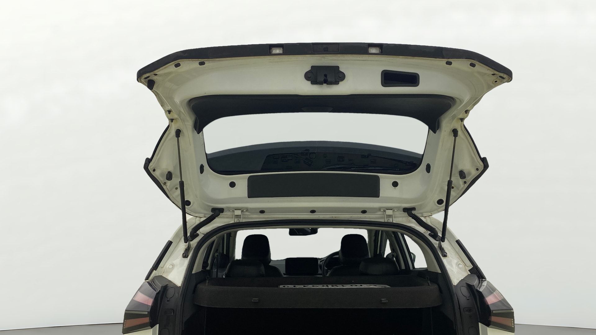 View 2024 Tata Nexon Revotron XE Image 17 Used 2024 Tata Nexon Revotron XE Image 17