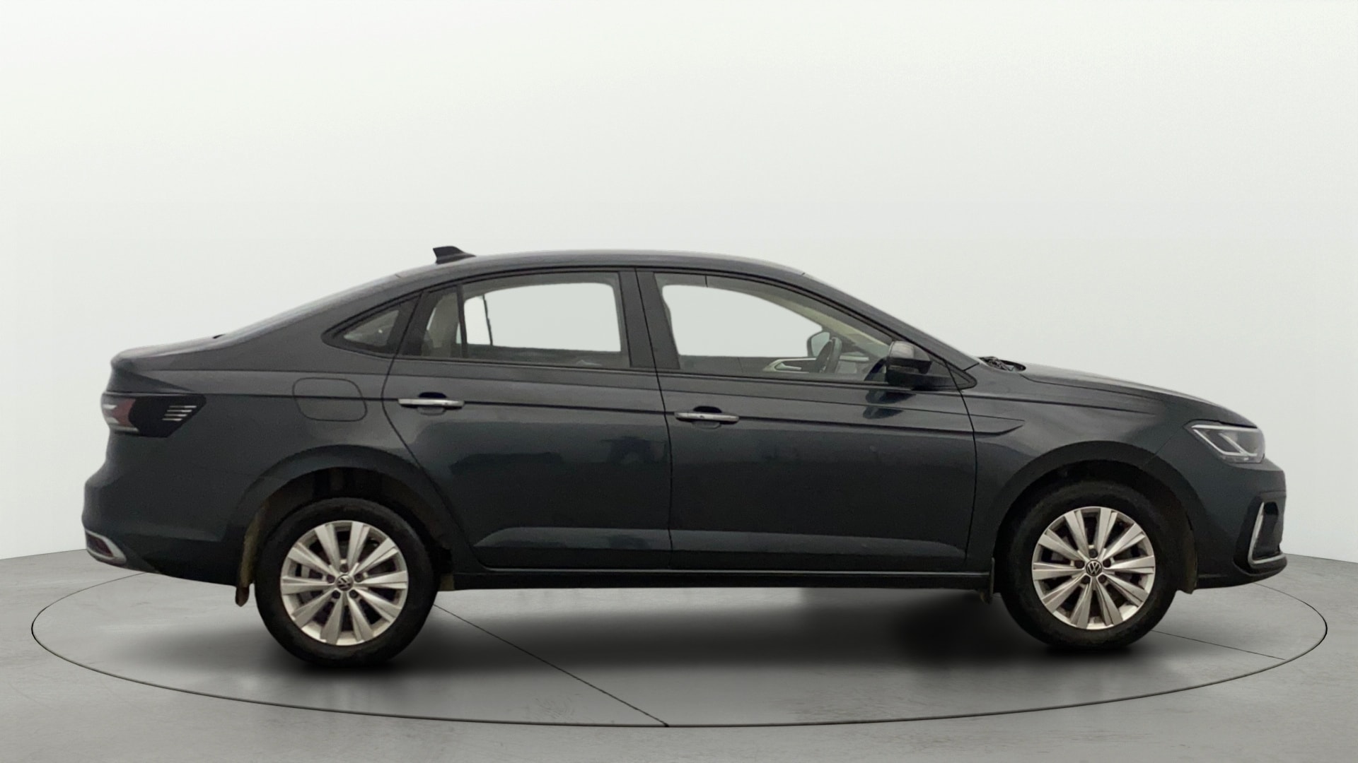 View 2024 Volkswagen Virtus Topline 1.0 TSI MT Image 9 Used 2024 Volkswagen Virtus Topline 1.0 TSI MT Image 9