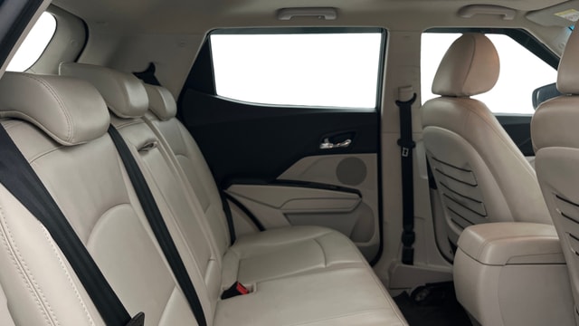 View Mahindra XUV300 Image 37 Used Mahindra XUV300 Image 37