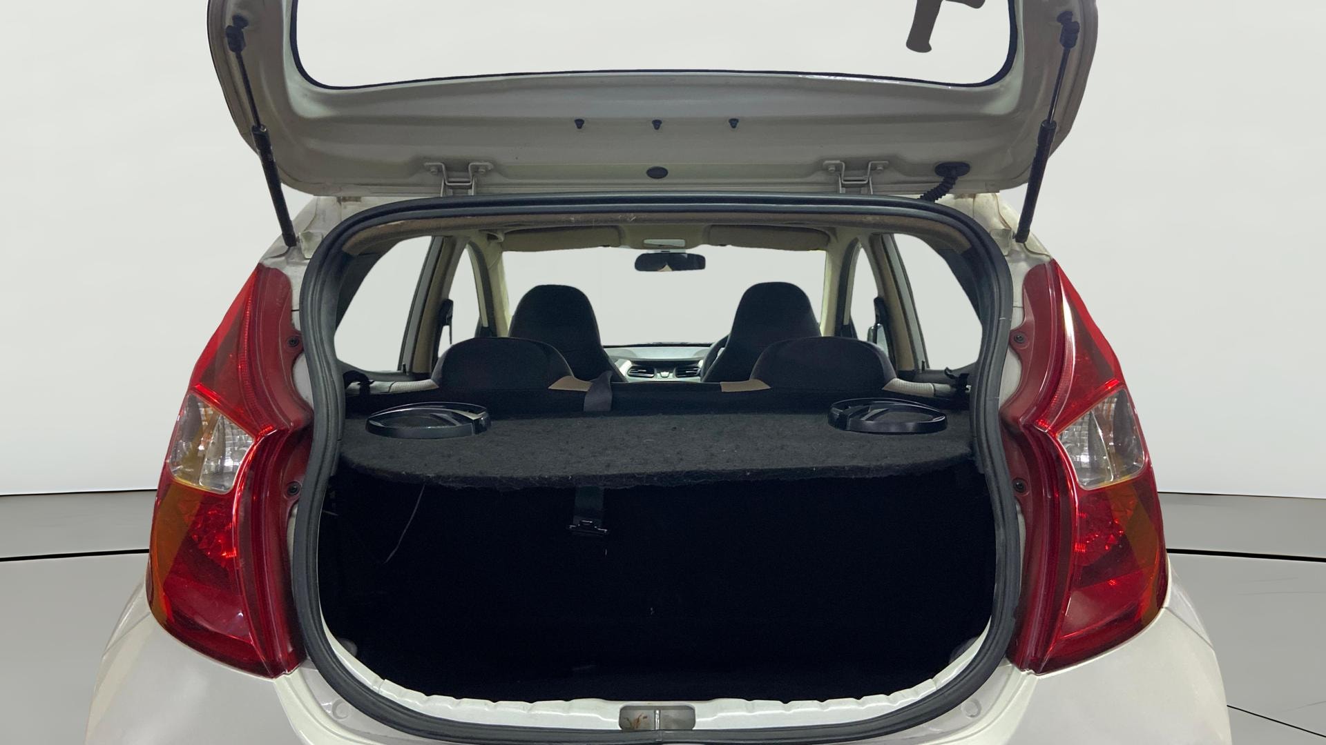 View 2015 Hyundai EON Era Plus Image 36 Used 2015 Hyundai EON Era Plus Image 36