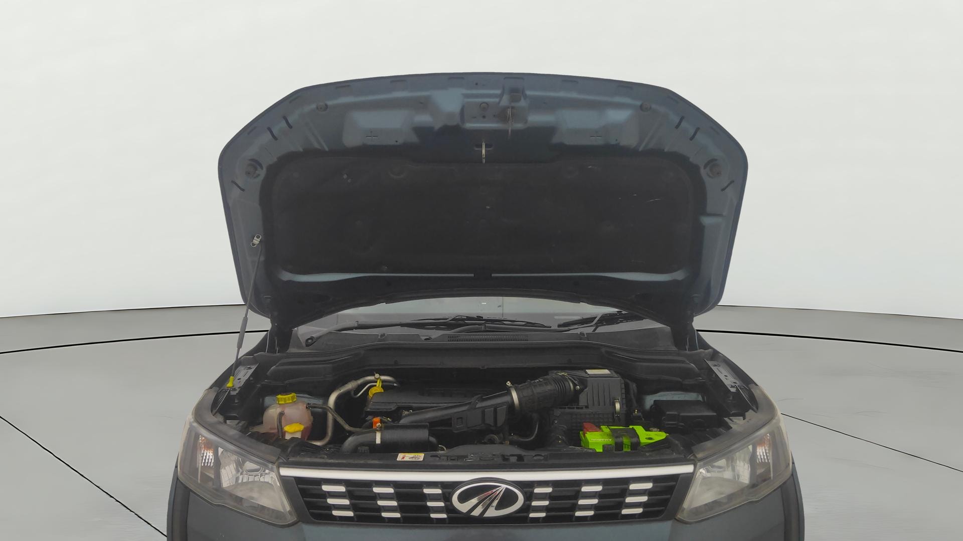 View 2019 Mahindra XUV300 W4 Petrol BS IV Image 18 Used 2019 Mahindra XUV300 W4 Petrol BS IV Image 18
