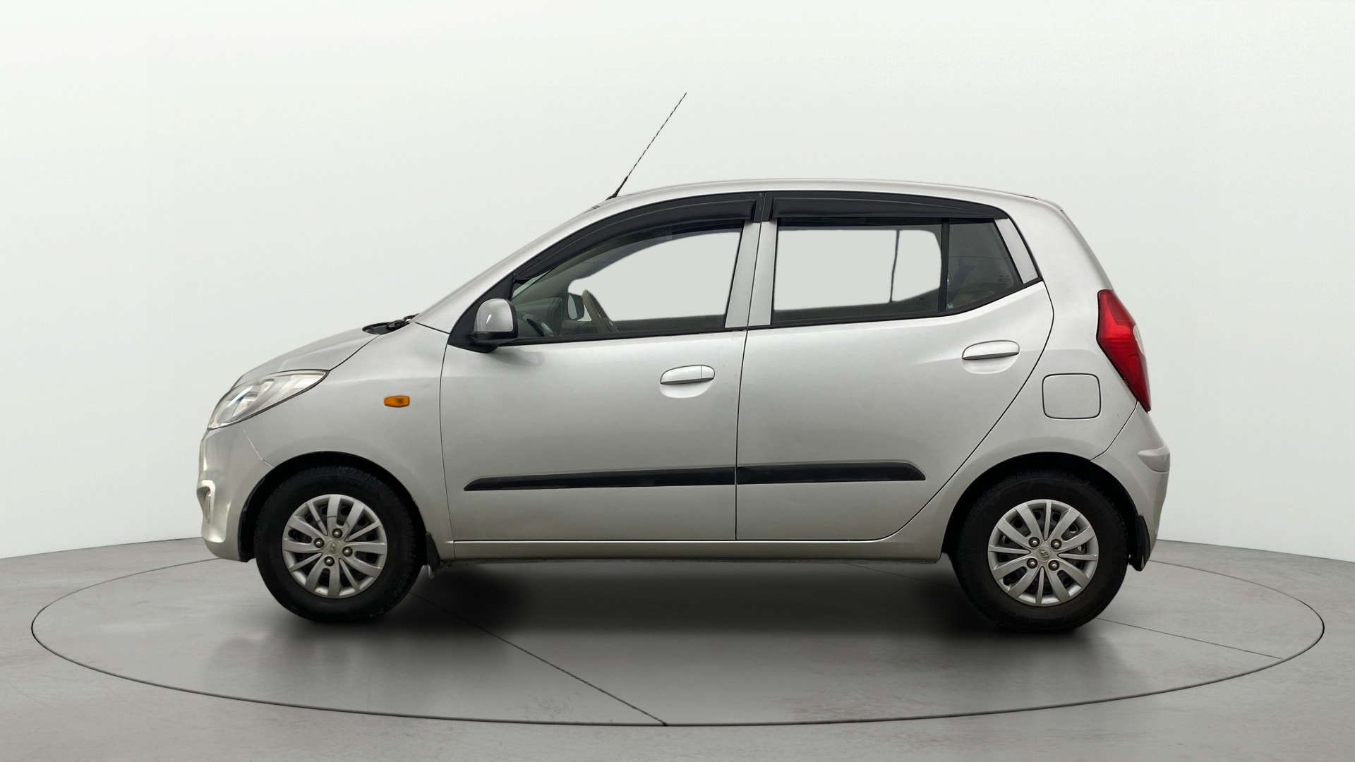 View 2014 Hyundai i10 1.2 Asta MT Image 5 Used 2014 Hyundai i10 1.2 Asta MT Image 5