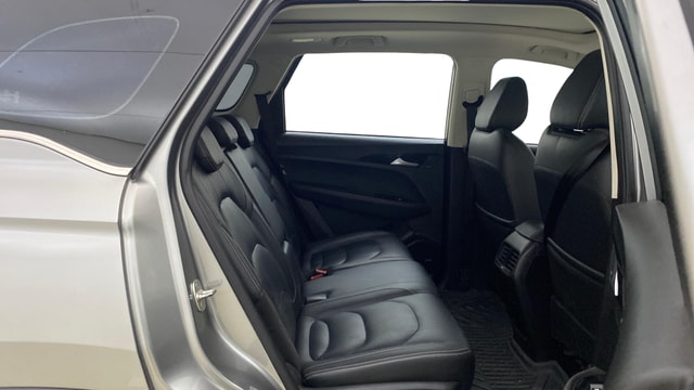 View MG Hector Image 31 Used MG Hector Image 31
