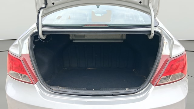 View Hyundai Verna Image 38 Used Hyundai Verna Image 38