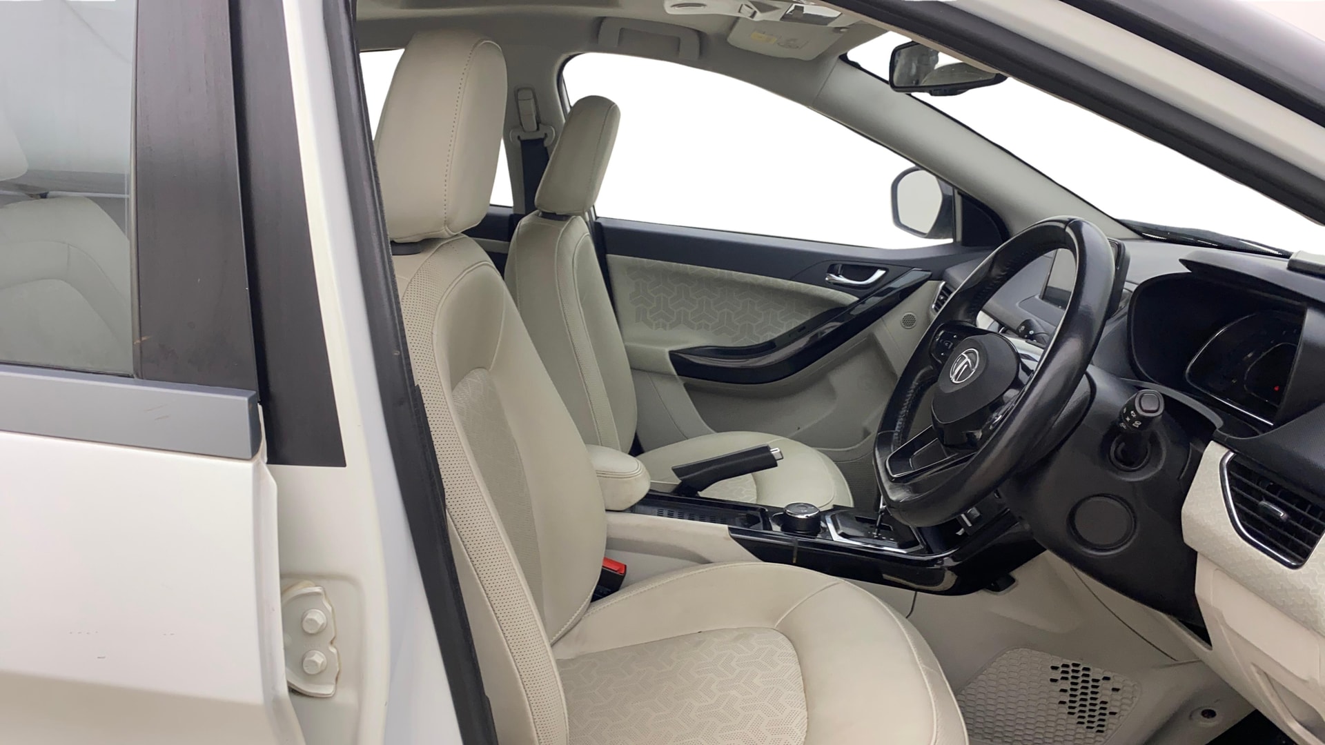 View 2023 Tata Nexon Revotron XE Image 18 Used 2023 Tata Nexon Revotron XE Image 18