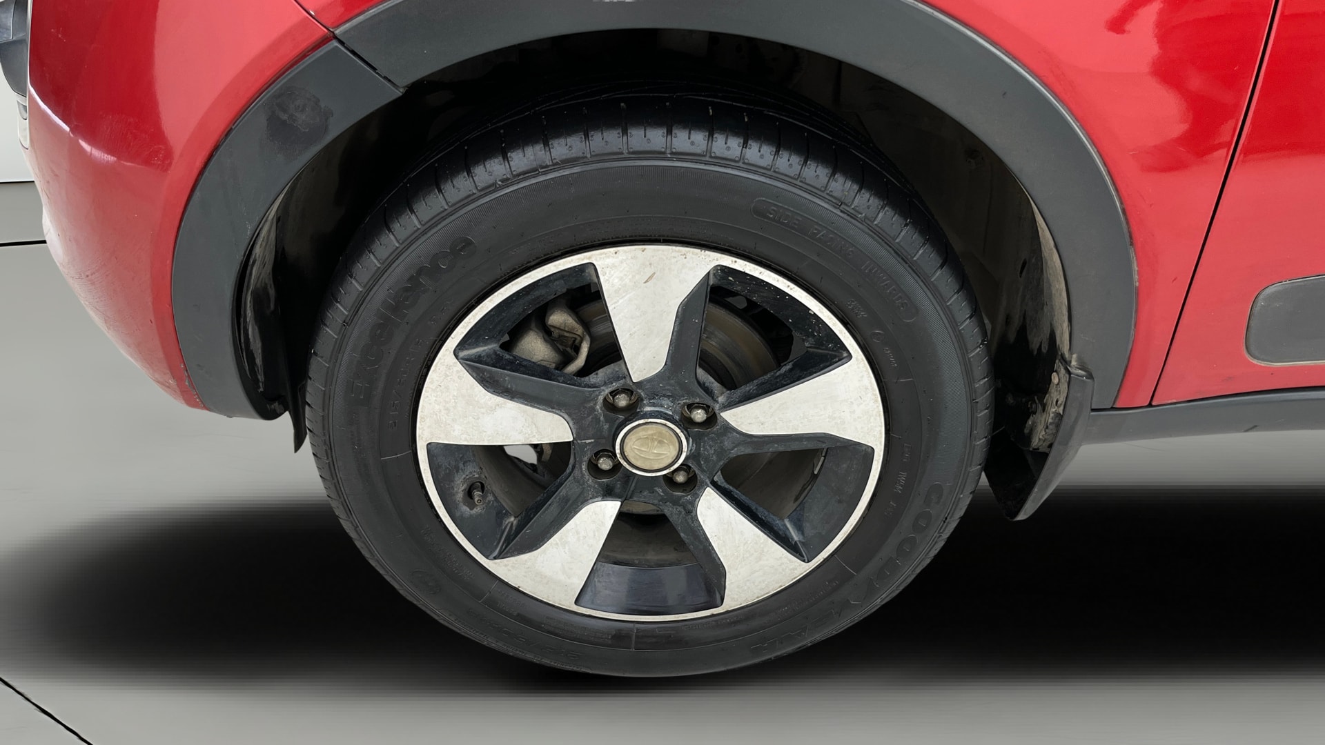 View 2019 Tata Nexon Revotorq XZ Plus Dual Tone Image 29 Used 2019 Tata Nexon Revotorq XZ Plus Dual Tone Image 29
